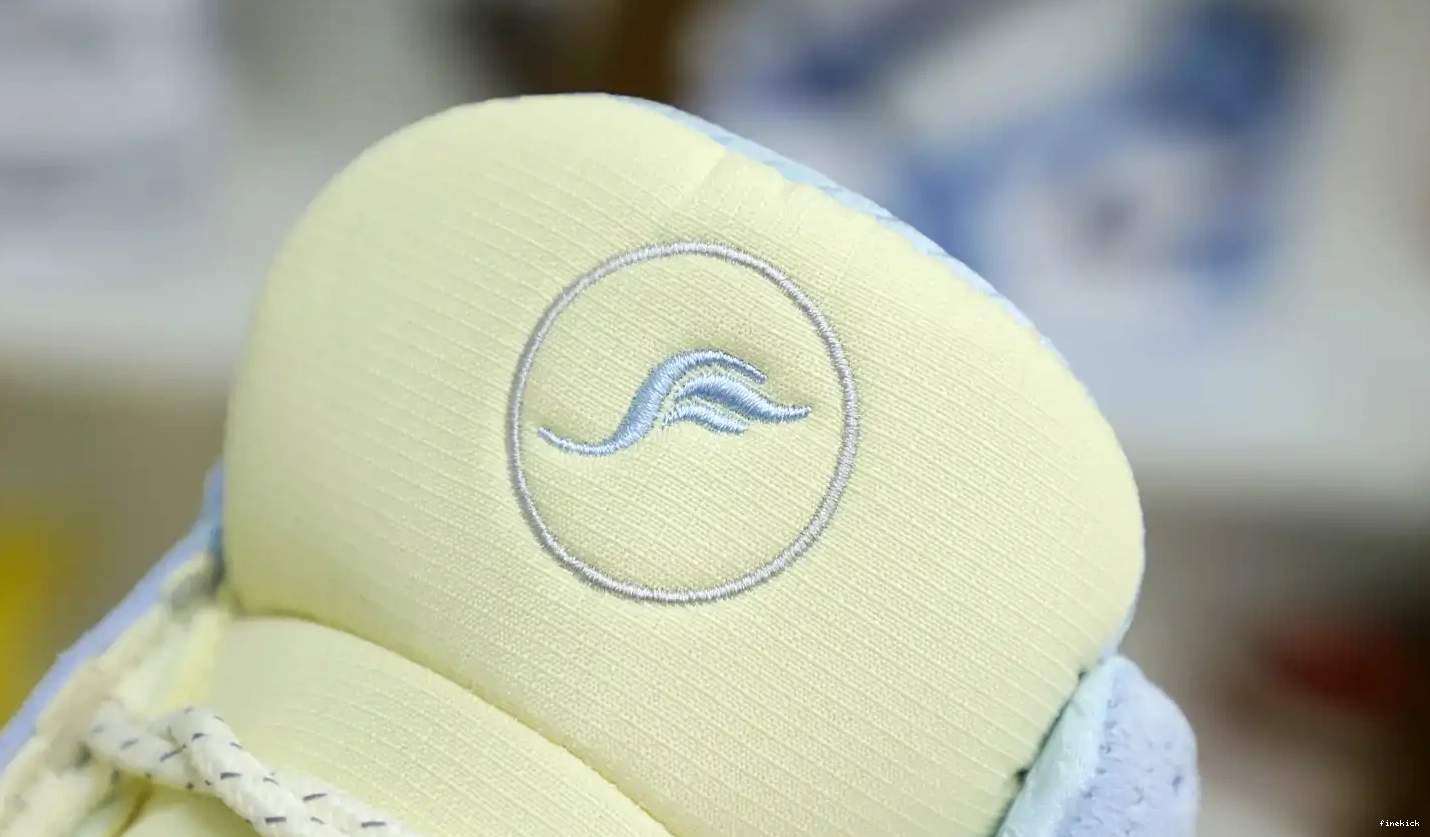 SOLEFLY 13 AIR JORDAN AIR JORDAN 0504